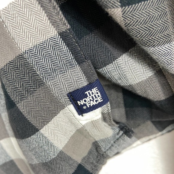 The North Face Plaid Long Sleeves Button Down Shirt Size Small - Picture 5 of 8